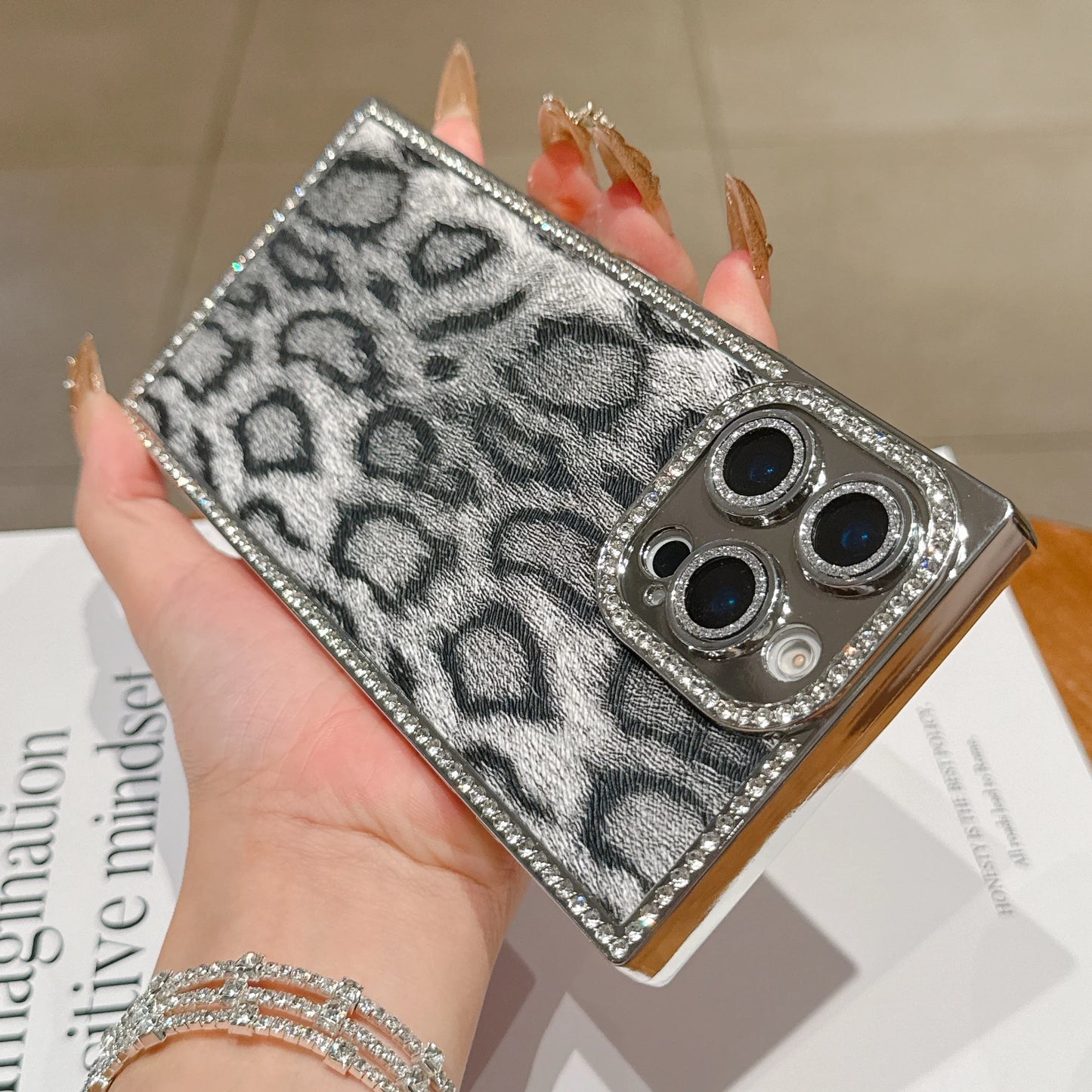 Luxury Diamond Leopard Print Pattern Phone Case For iPhone 16 15 14 13 Pro Max Plus Camera Protection Plating Shockproof Cover